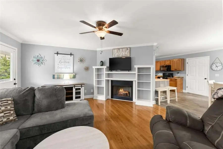 104 View Street, Clarkesville, GA 30523 - #2