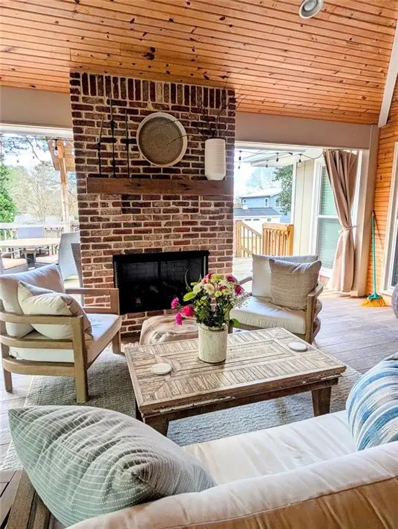 200 Corinth Court, Roswell, GA 30075 - #3