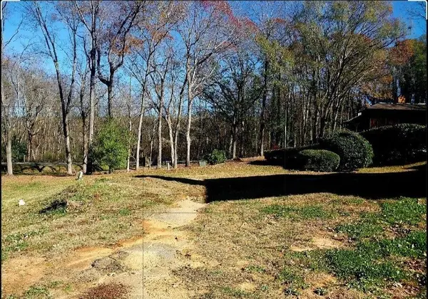 11 Quail Run, Decatur, GA 30035