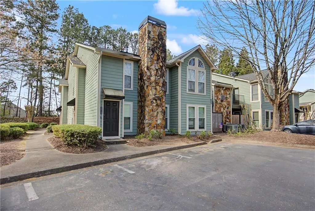 2011 Canyon Point Circle, Roswell, GA 30076 - #1