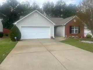 1040 Meadow Walk Avenue, Lawrenceville, GA 30044