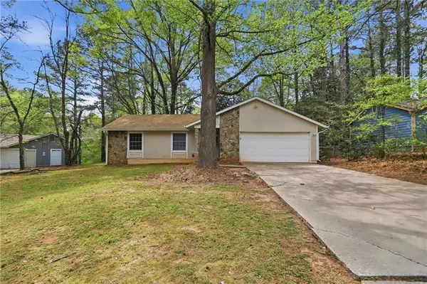 44 Burnham Circle, Jonesboro, GA 30238