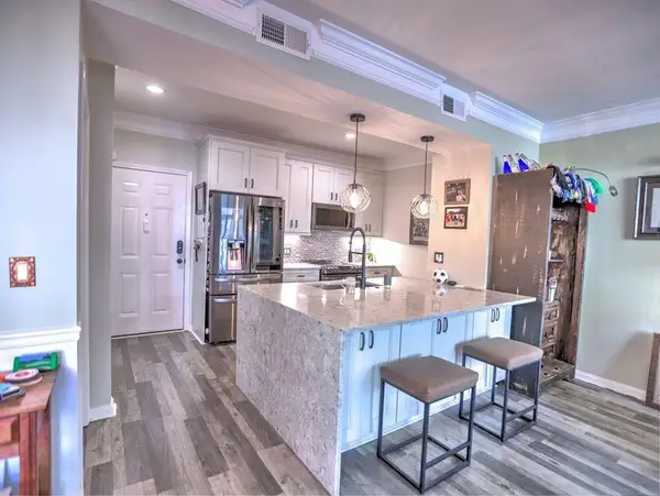 955 Juniper Street Ne #1116, Atlanta, GA 30309