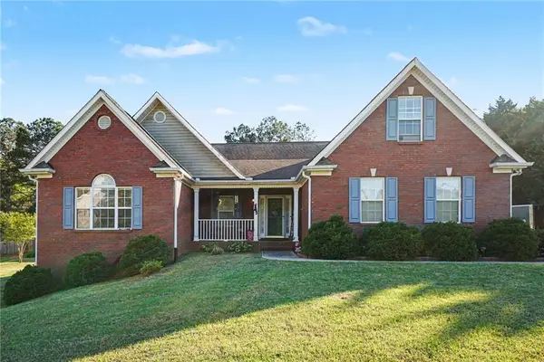 1405 Shiloh Oaks Drive, Loganville, GA 30052