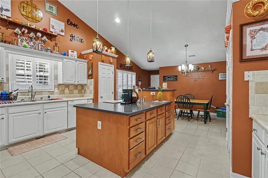 1405 Shiloh Oaks Drive, Loganville, GA 30052 - #2