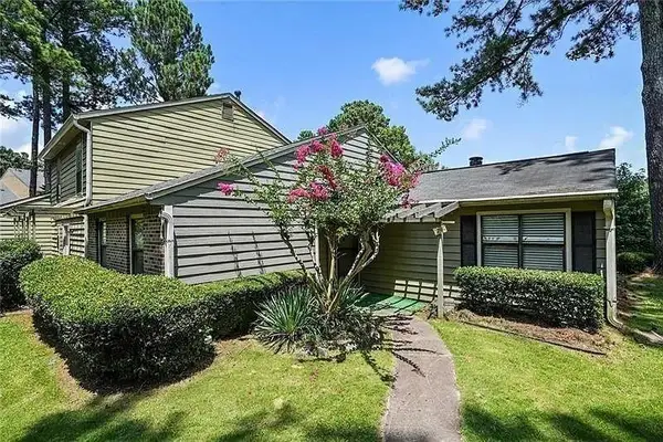 76 Sandalwood Circle, Lawrenceville, GA 30046