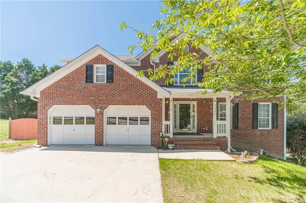 1545 Summit Pond Circle, Loganville, GA 30052