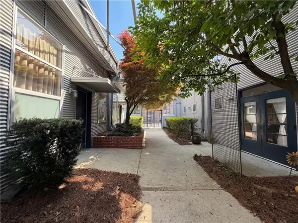 400 Village Parkway Ne #142, Atlanta, GA 30306