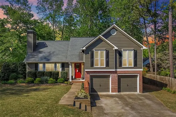 649 Radford Circle, Woodstock, GA 30188