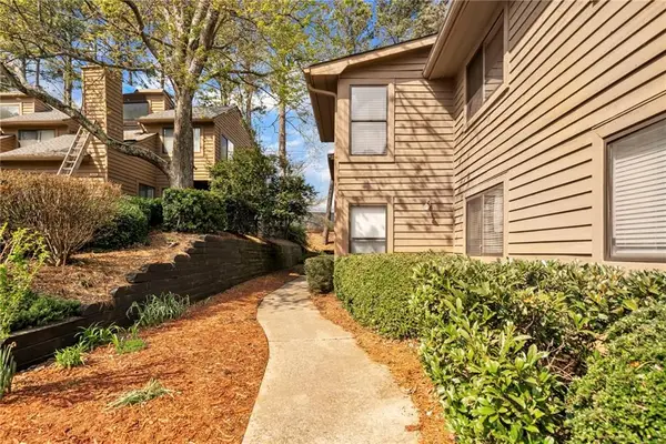 1701 Parkaire Crossing, Marietta, GA 30068
