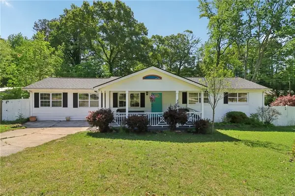 2344 Chestnut Log Place, Lithia Springs, GA 30122