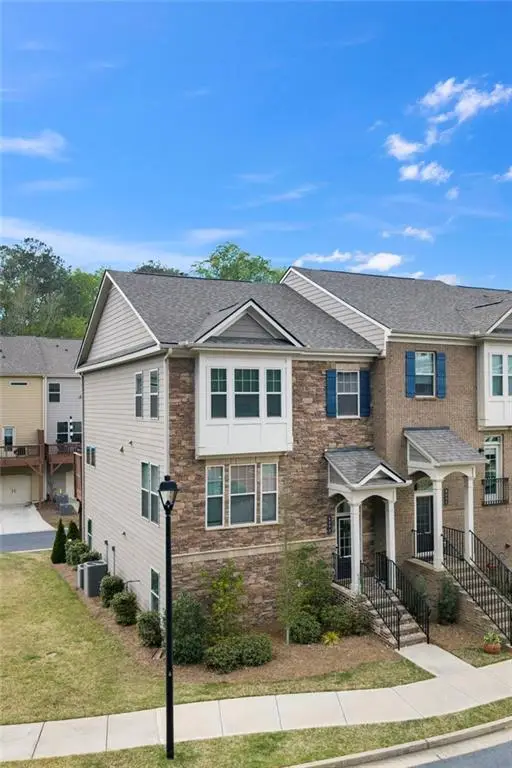 8008 Park Avenue, Roswell, GA 30076 - #2