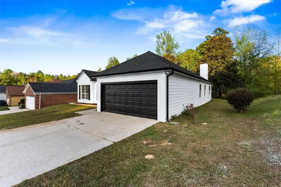 10322 Deep Creek Cv, Union City, GA 30291 - #3