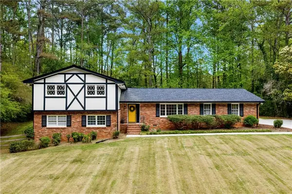 4924 Mountclaire Road, Stone Mountain, GA 30087
