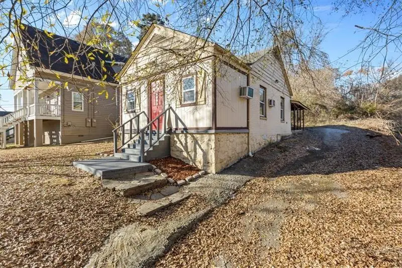 2009 Baker Road Nw, Atlanta, GA 30318 - #2