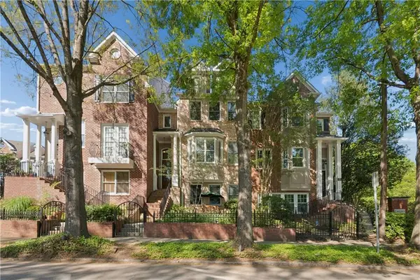 1048 Emory Parc Place, Decatur, GA 30033