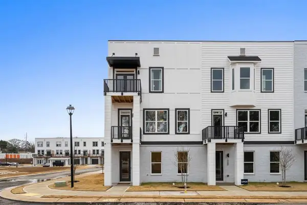 1050 Brookglynn Trace, Decatur, GA 30032