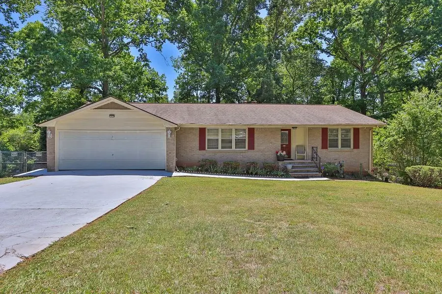 2906 Castle Drive, Lawrenceville, GA 30044 - #2