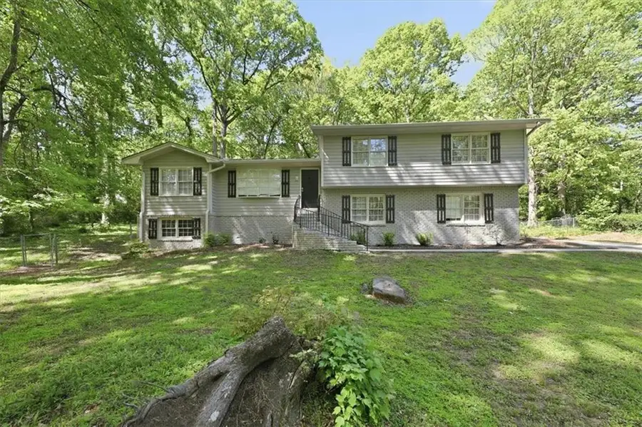 737 Mountainbrooke Circle, Stone Mountain, GA 30087 - #2