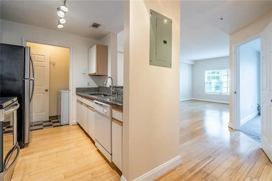 1074 Peachtree Walk Ne #B418, Atlanta, GA 30309 - #2