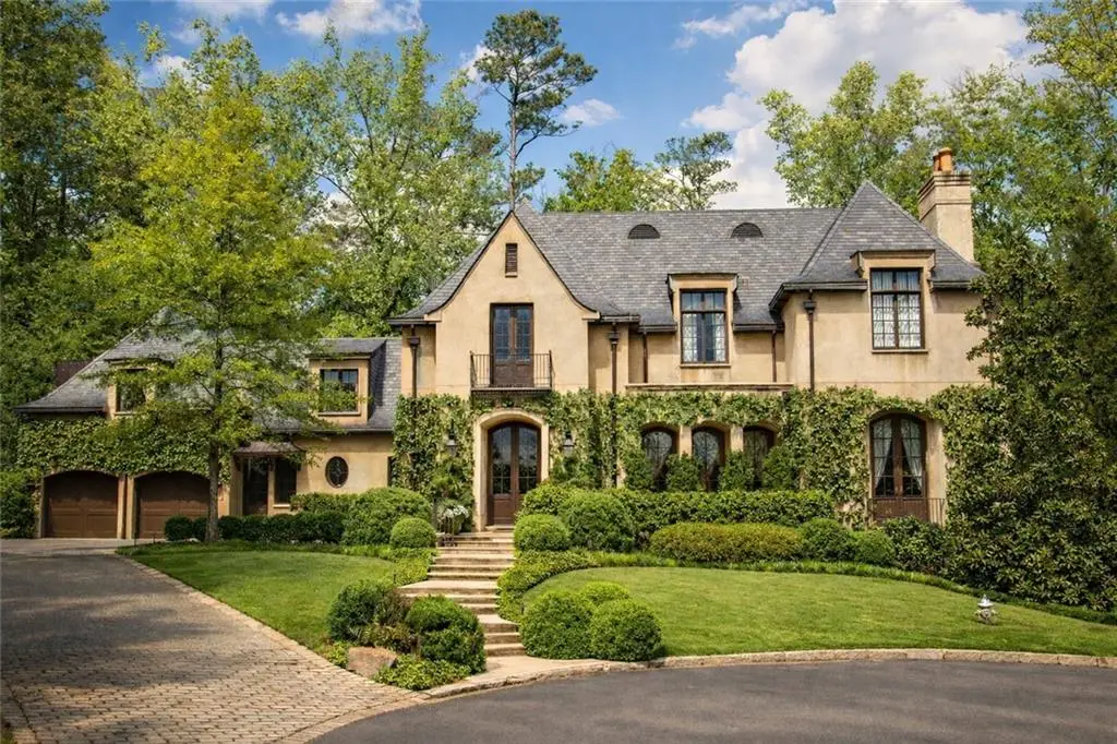 675 W Paces Ferry Unit#10 Road Nw, Atlanta, GA 30327 - #1