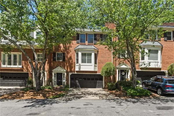 3873 Roswell Road Ne #17, Atlanta, GA 30342