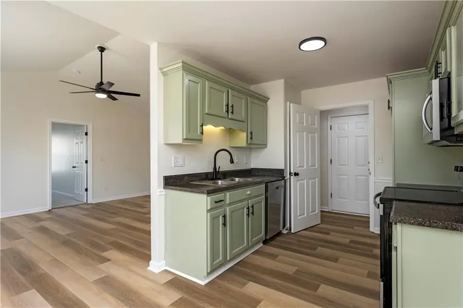 213 Glenn Wade Drive, Rossville, GA 30741 - #3