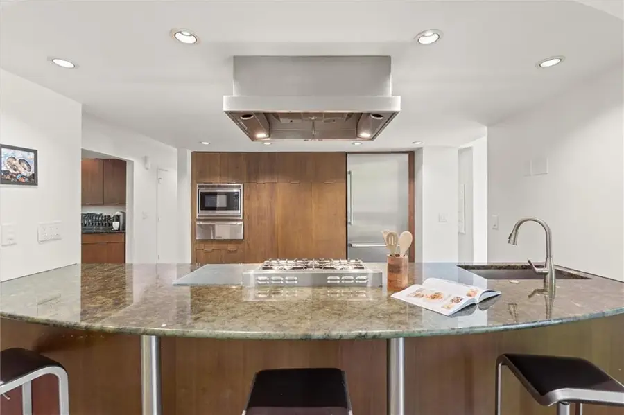 365 Brentwood Terrace Ne, Atlanta, GA 30305 - #3