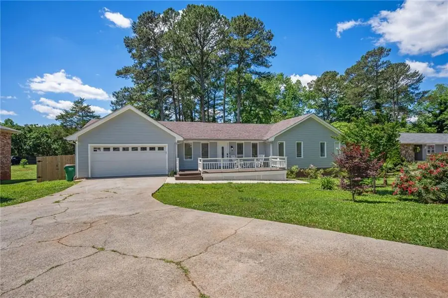 493 Greg Drive Sw, Lilburn, GA 30047 - #2