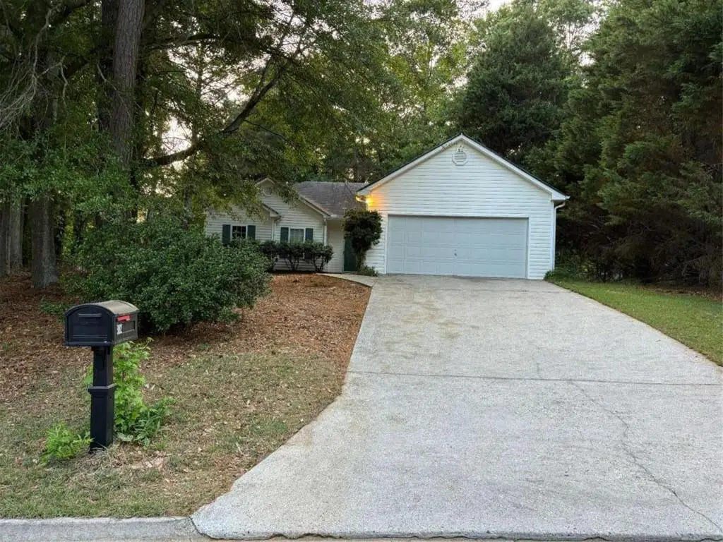 882 Whispering Way, Winder, GA 30680 - #1
