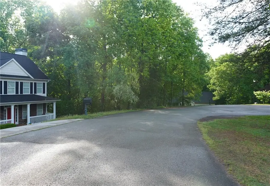 4629 Breakwater Drive, Gainesville, GA 30506 - #2