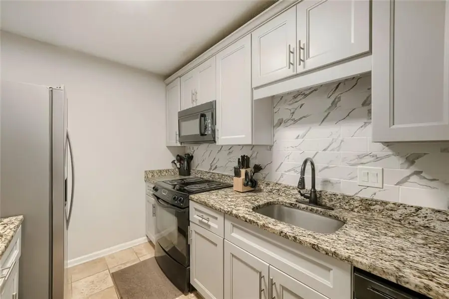 3903 Woodridge Way, Tucker, GA 30084 - #2