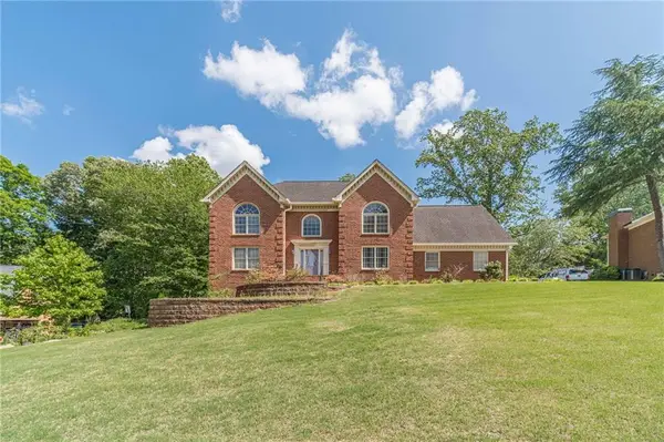 5060 Hodgkins Place Sw, Lilburn, GA 30047