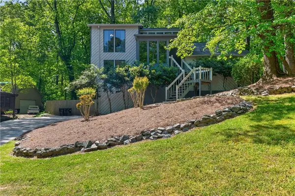 226 Watkins Glen Drive Ne, Kennesaw, GA 30144