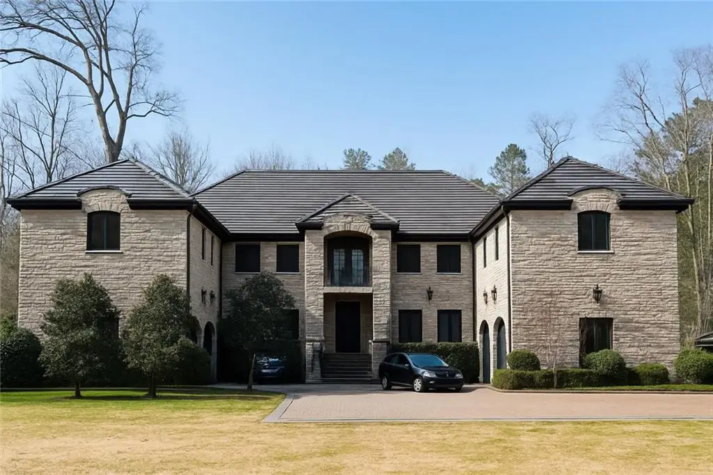645 Londonberry Road, Atlanta, GA 30327 - #1