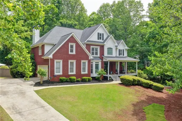 5062 Oak Farm Way, Flowery Branch, GA 30542