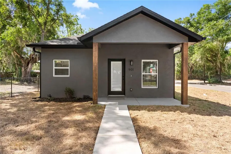 901 E Warren Street, Plant City, FL 33563 - #2