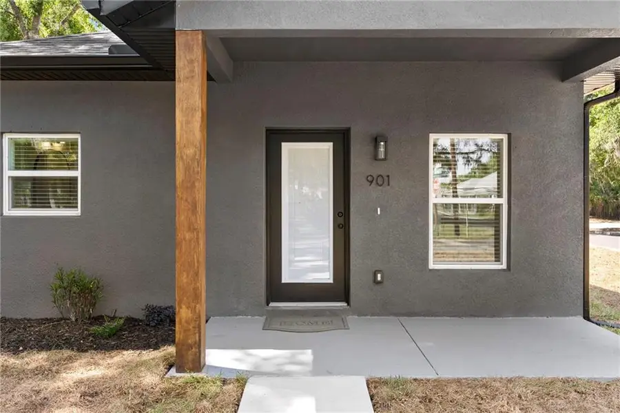 901 E Warren Street, Plant City, FL 33563 - #3
