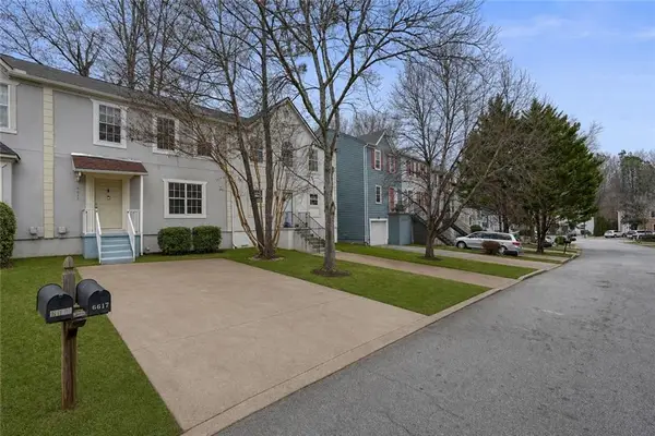 6617 Meadow Green, Peachtree Corners, GA 30092