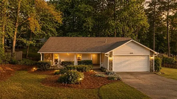 240 Kristie Lane, Roswell, GA 30076