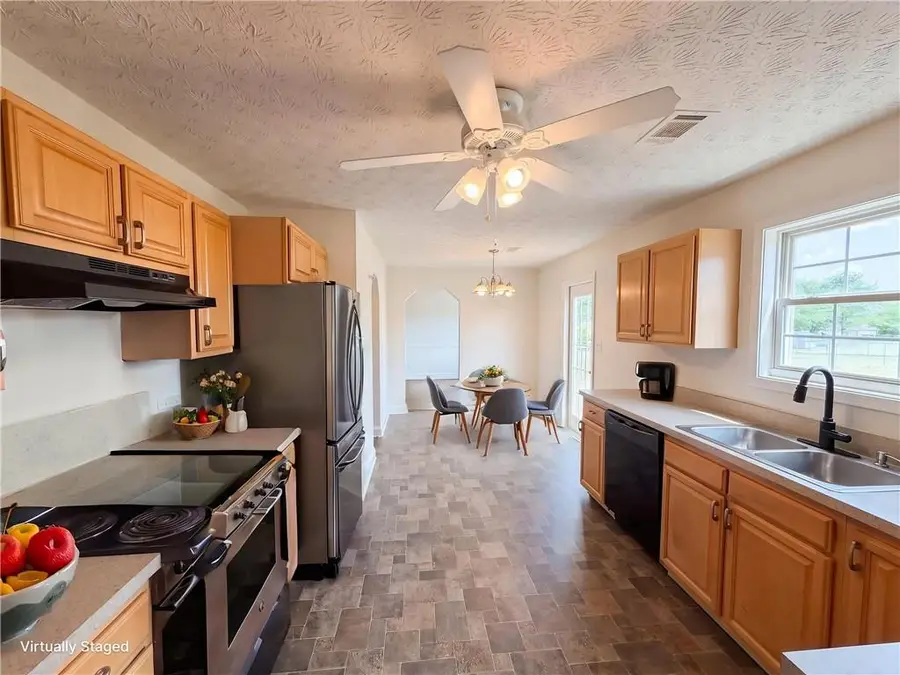 1003 Brynn Drive, Winder, GA 30680 - #3