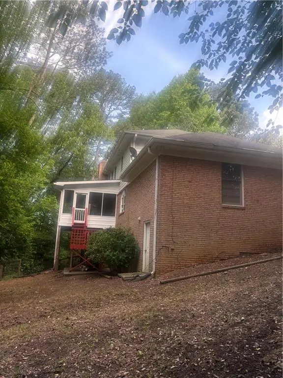 2562 River Knoll Drive Sw, Lilburn, GA 30047 - #3