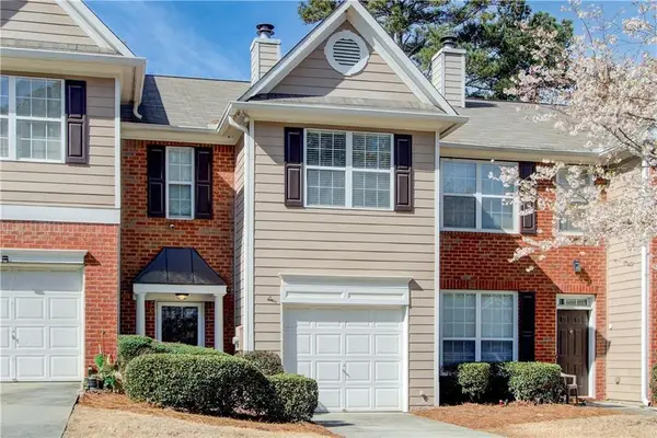 27 Oak Green Drive, Lawrenceville, GA 30044
