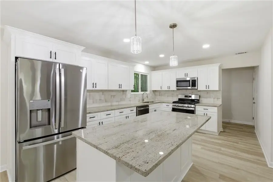 5006 Galbraith Circle, Stone Mountain, GA 30088 - #2