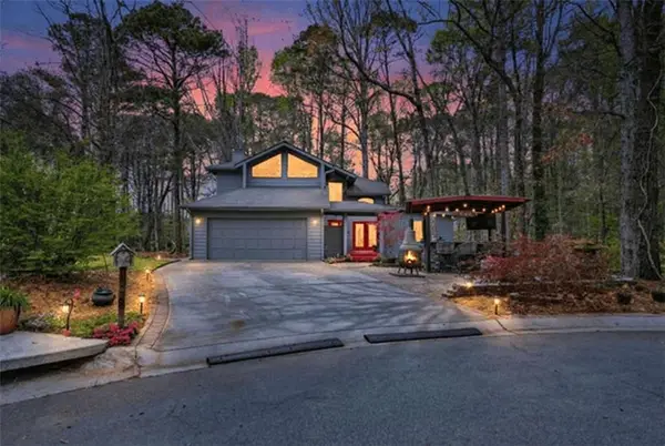 596 Willowgreen Court, Conyers, GA 30094