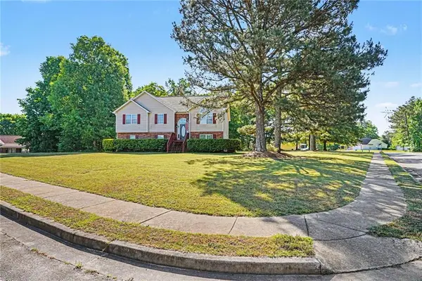 200 Treetop Drive, Hampton, GA 30228
