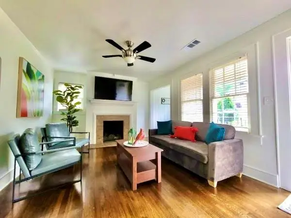 1267 Holly Street Nw, Atlanta, GA 30318