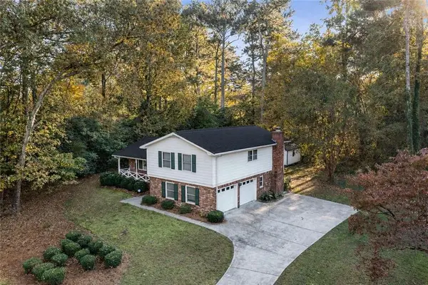 2252 Valley Creek Circle, Snellville, GA 30078