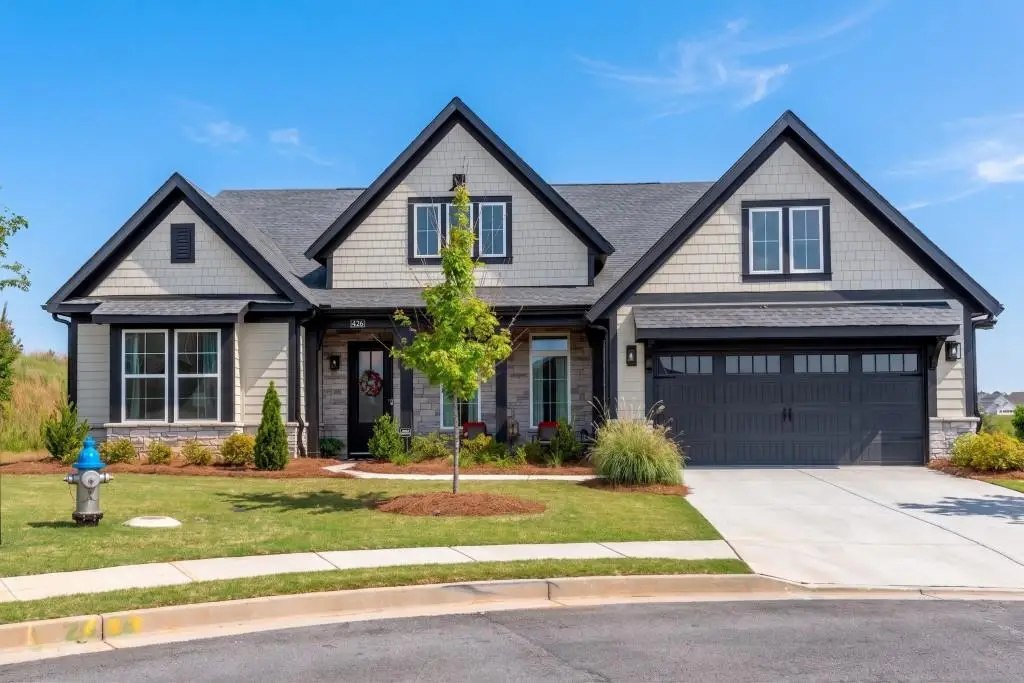 426 Clear Lake Parkway, Hoschton, GA 30548 - #1