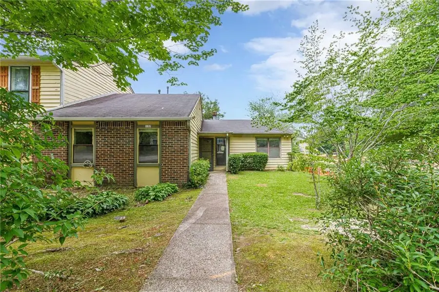 122 Sandalwood Circle, Lawrenceville, GA 30046 - #2